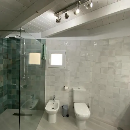 Spazioso E Incantevole, Funzionale, Wi-fi, Ac, Patio, Piscina Condivisa