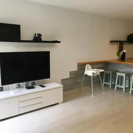 Spazioso E Incantevole, Funzionale, Wi-fi, Ac, Patio, Piscina Condivisa