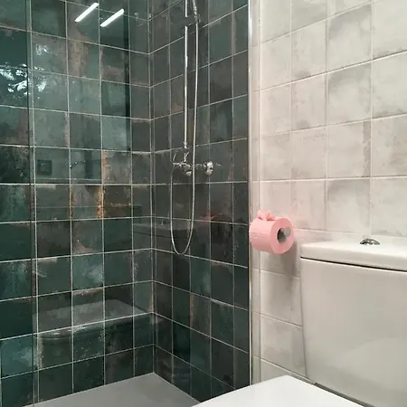 Spazioso E Incantevole, Funzionale, Wi-fi, Ac, Patio, Piscina Condivisa Apartment *