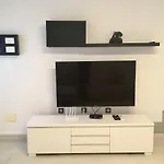 Spazioso E Incantevole, Funzionale, Wi-fi, Ac, Patio, Piscina Condivisa アパート *