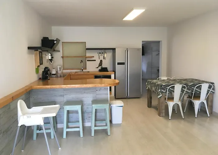 アパート Spazioso E Incantevole, Funzionale, Wi-fi, Ac, Patio, Piscina Condivisa コスタ・カルマ