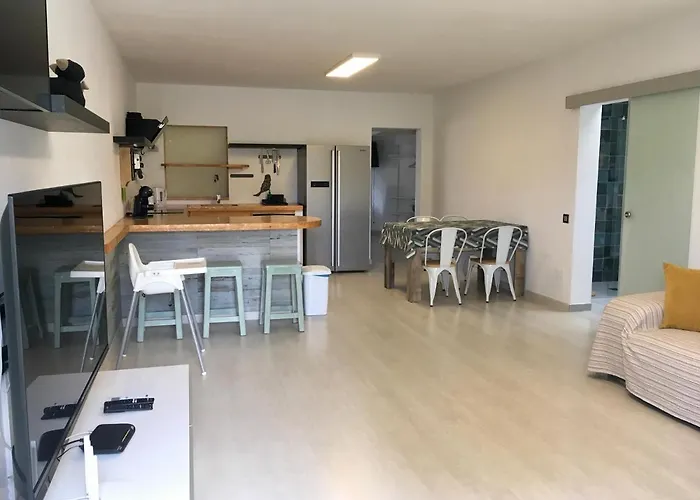 Appartement Spazioso E Incantevole, Funzionale, Wi-fi, Ac, Patio, Piscina Condivisa