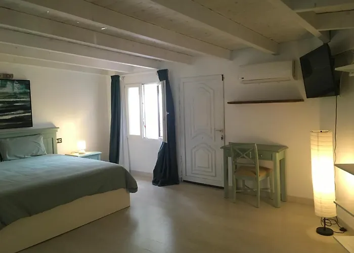 アパート Spazioso E Incantevole, Funzionale, Wi-fi, Ac, Patio, Piscina Condivisa *