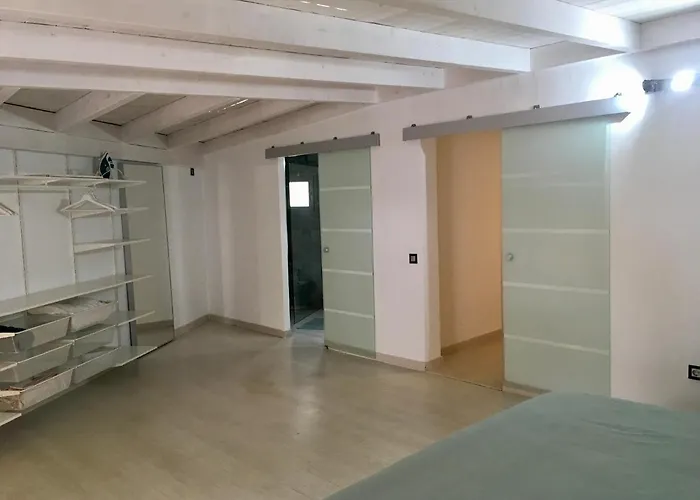 アパート Spazioso E Incantevole, Funzionale, Wi-fi, Ac, Patio, Piscina Condivisa *