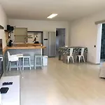 Appartement Spazioso E Incantevole, Funzionale, Wi-fi, Ac, Patio, Piscina Condivisa