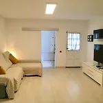 Spazioso E Incantevole, Funzionale, Wi-fi, Ac, Patio, Piscina Condivisa Appartement