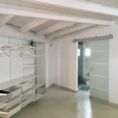 Spazioso E Incantevole, Funzionale, Wi-fi, Ac, Patio, Piscina Condivisa Apartmán