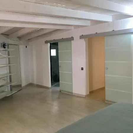 アパート Spazioso E Incantevole, Funzionale, Wi-fi, Ac, Patio, Piscina Condivisa *