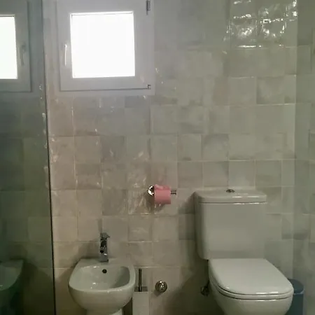 Spazioso E Incantevole, Funzionale, Wi-fi, Ac, Patio, Piscina Condivisa Апартаменты